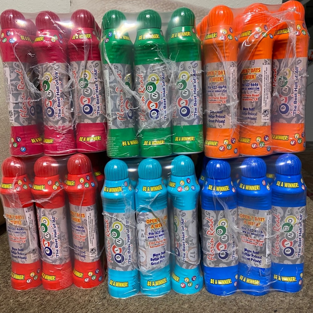 12 bingo, 1 dozen - New bingo daubers (No RED)